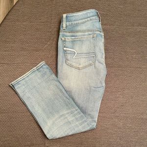 American Eagle Super Stretch Artist Crop jeans Size 2